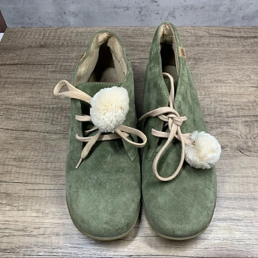 HUSH PUPPIES WOMEN'S~GREEN SUEDE~WEDGE~VIGOR II~ANKLE BOOTIES~SIZE 8M‎